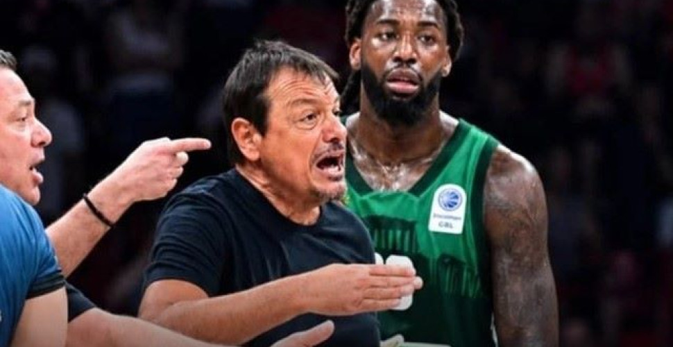Panathinaikos Başantrenörü Ergin Ataman'dan Olympiakos taraftarına tepki: